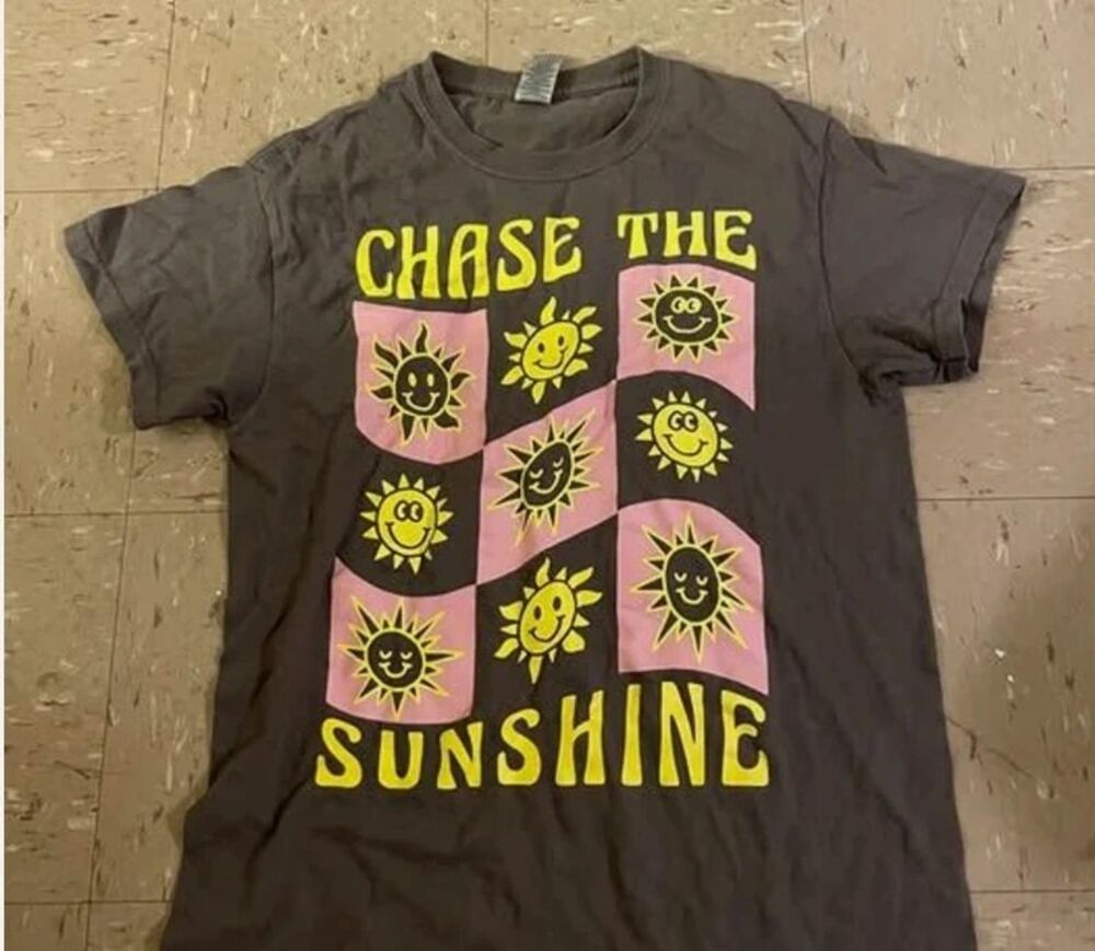 Junior's Lost Gods Gray Chase the Sunshine Graphic Oversized T Shirt, Unisex S